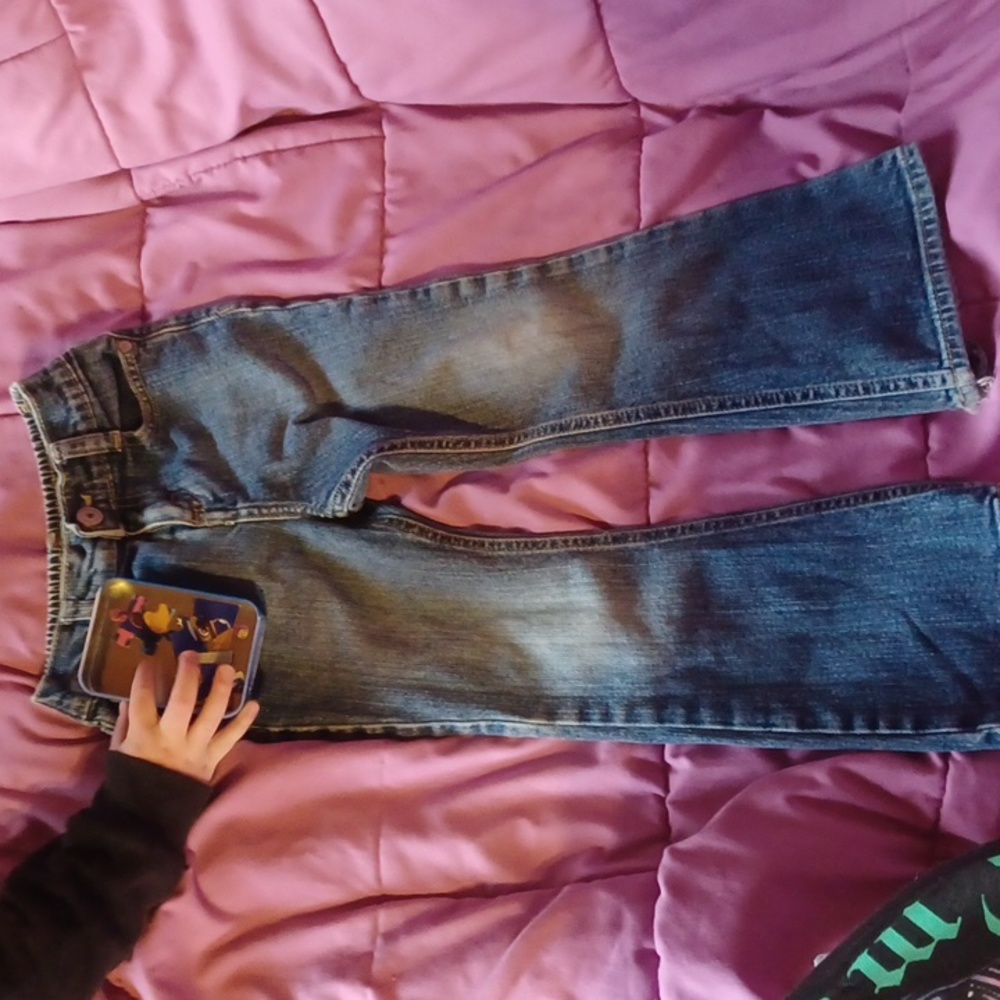 Oshkosh 5T flare jeans. Front and back pockets